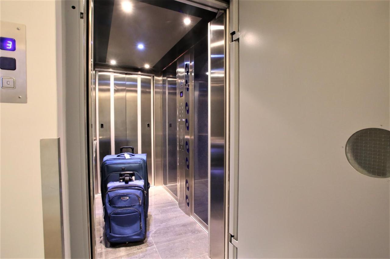 Gk Airport Suites - Free Shuttle By Gk Properties Markópoulon Eksteriør billede